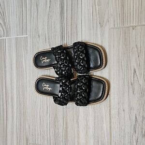 Women's Crown Vintage Sandals